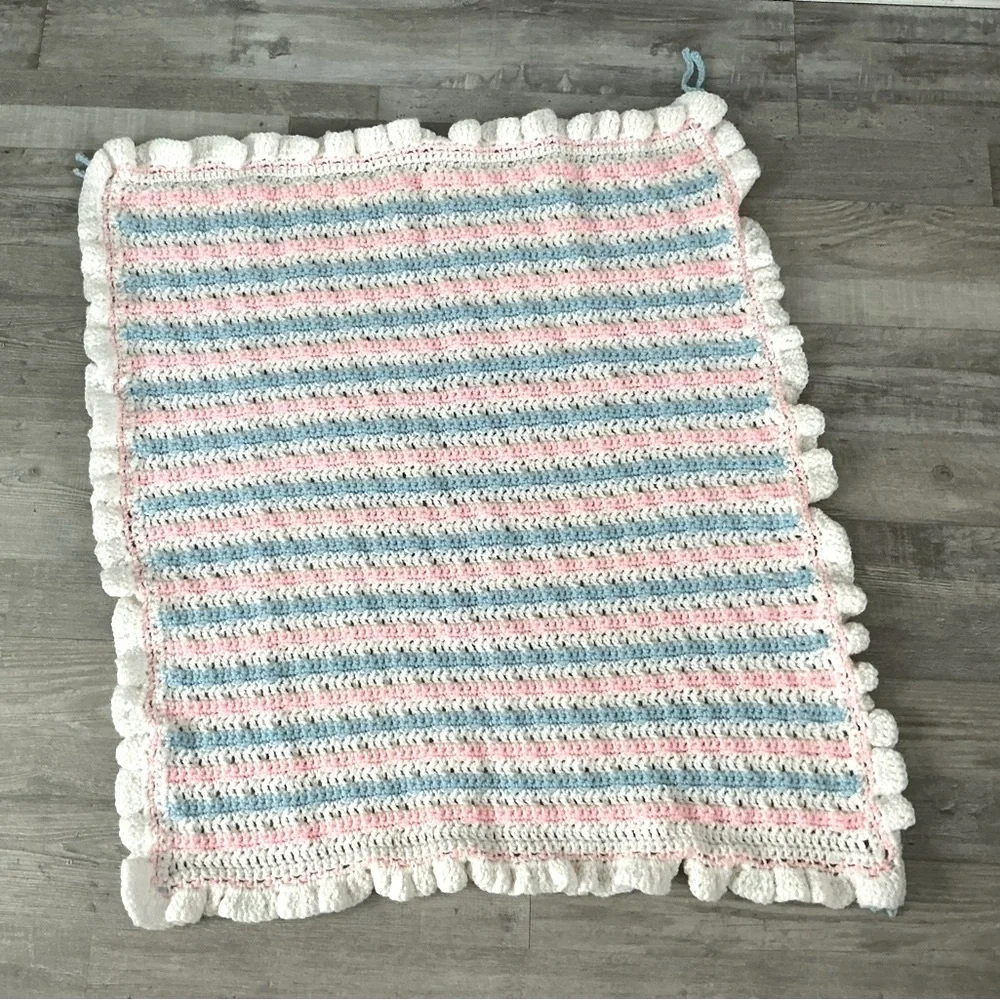 Vintage Handmade Crochet Baby Blanket🇺🇸